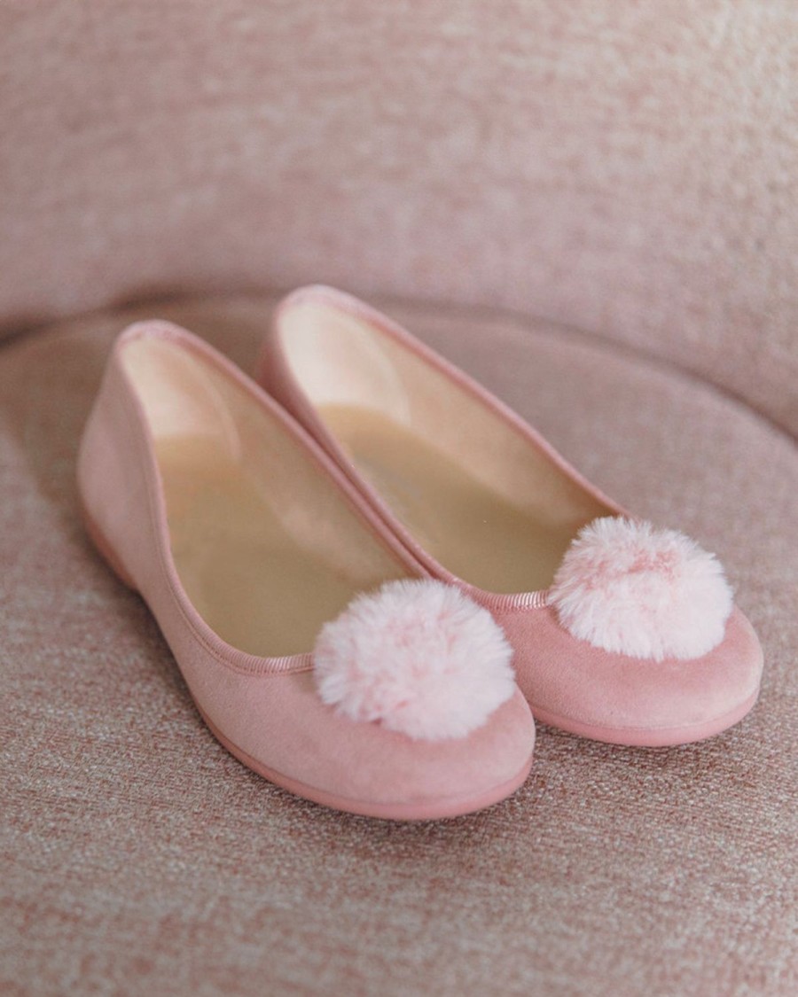 Enfants Petite Plume Pantoufles Et Accessoires | Chausson Juliette Enfant En Daim Rose Antique Avec Un Pompon Festif