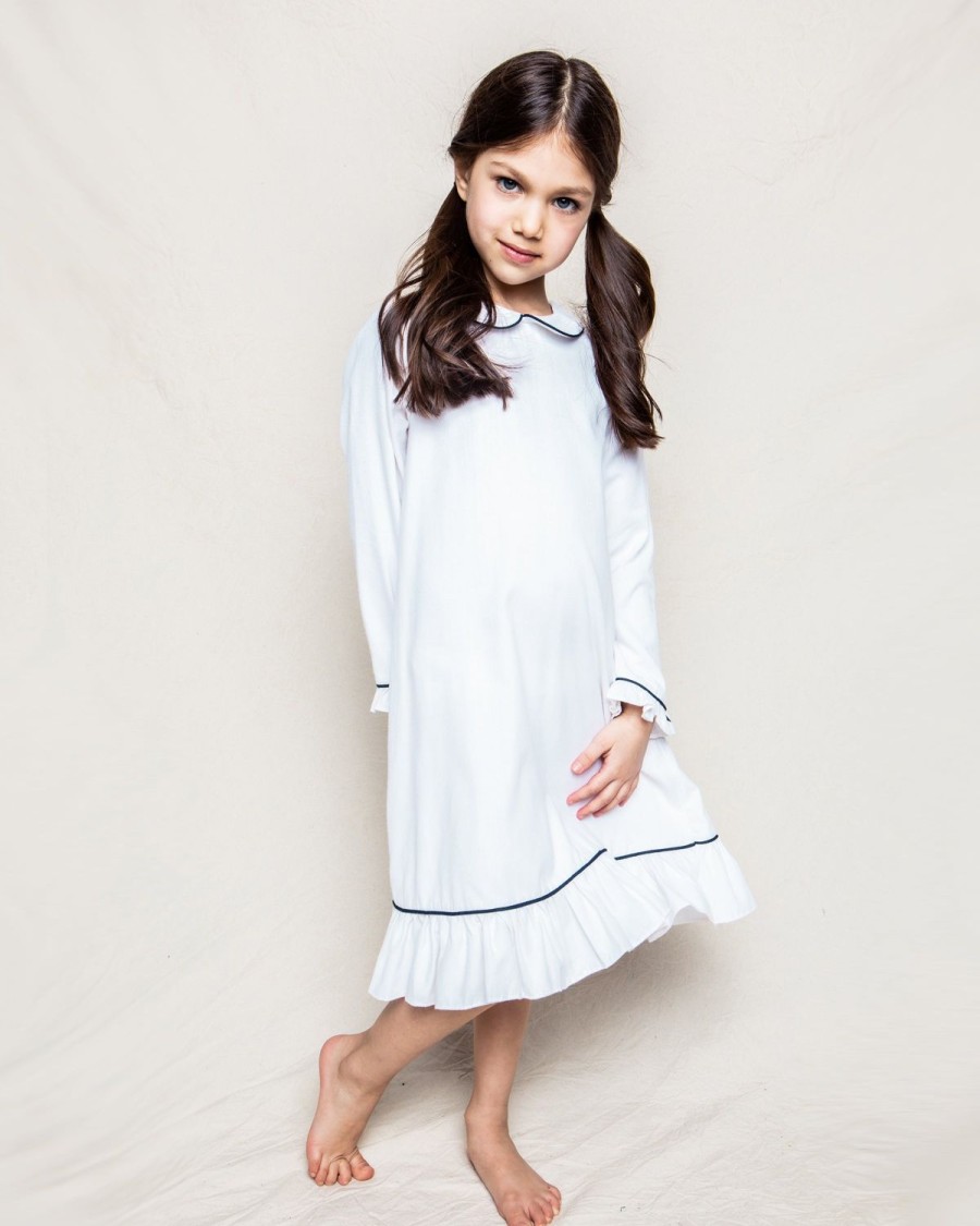 Enfants Petite Plume Chemises De Nuit | Chemise De Nuit Sophia En Serge Pour Fille En Blanc Avec Passepoil Bleu Marine